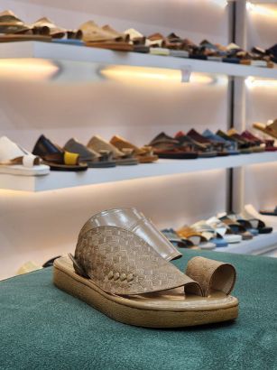 صورة شرقي شغل يدوي مديل س46